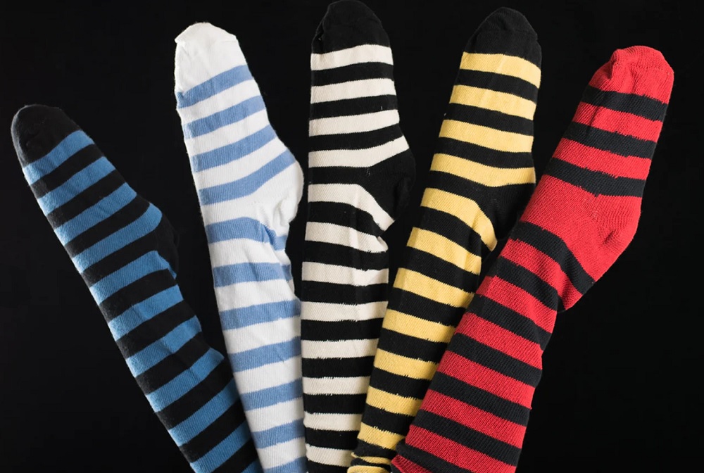 SHAGGY LINE SOCKS